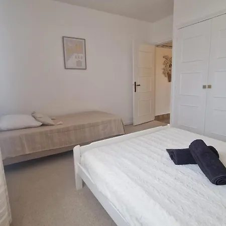 Belle Pescaluna A 15 Mn Des Plages, 9 Pers, Clim, Grand Jardin, Piscine Hors Sol, Parking, Terrain De Boules * Lunel (Herault)