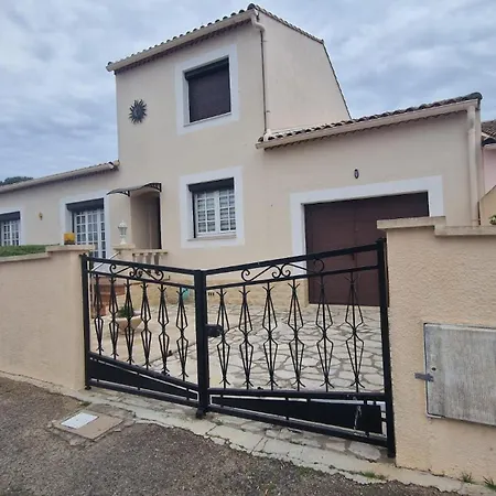 Belle Pescaluna A 15 Mn Des Plages, 9 Pers, Clim, Grand Jardin, Piscine Hors Sol, Parking, Terrain De Boules بيت للعطل