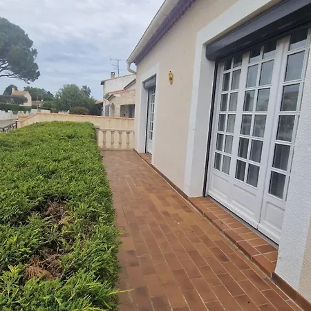 Belle Pescaluna A 15 Mn Des Plages, 9 Pers, Clim, Grand Jardin, Piscine Hors Sol, Parking, Terrain De Boules Semesterbostad
