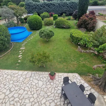 Belle Pescaluna A 15 Mn Des Plages, 9 Pers, Clim, Grand Jardin, Piscine Hors Sol, Parking, Terrain De Boules بيت للعطل *