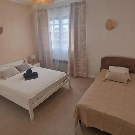 Belle Pescaluna A 15 Mn Des Plages, 9 Pers, Clim, Grand Jardin, Piscine Hors Sol, Parking, Terrain De Boules Semesterbostad Lunel (Herault)